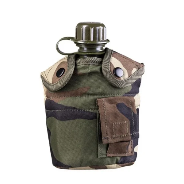 Gourde US plastique avec quart et housse woodland