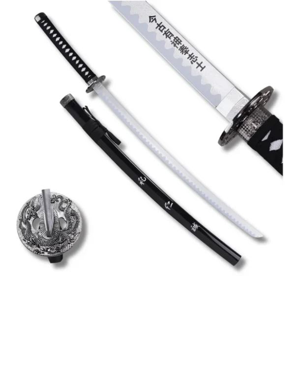 Katana en bois avec inscription japonaise, poignée tressée noire et garde dragon sculptée.